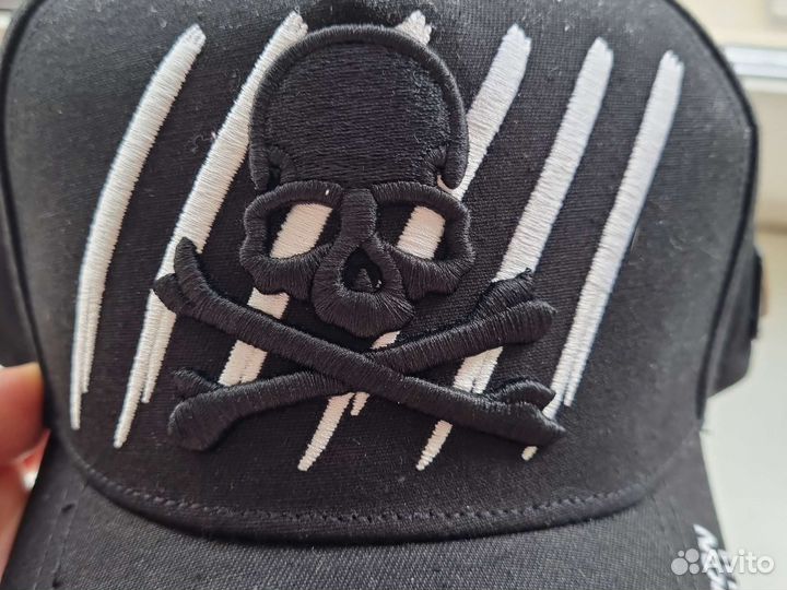 Бейсболка новая