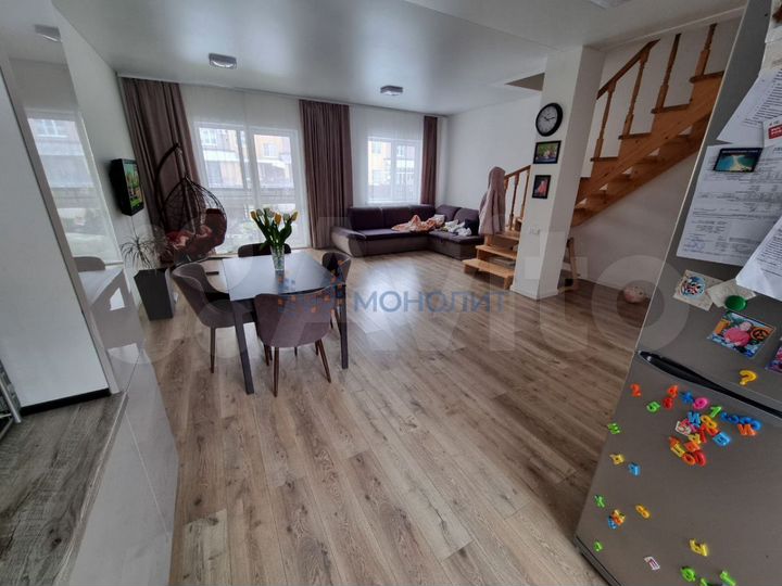 Таунхаус 112 м² на участке 2 сот.