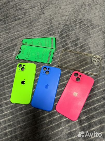 Чехлы на телефон iPhone 13
