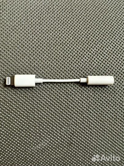 Переходник Apple Lightning to 3.5 mm jack