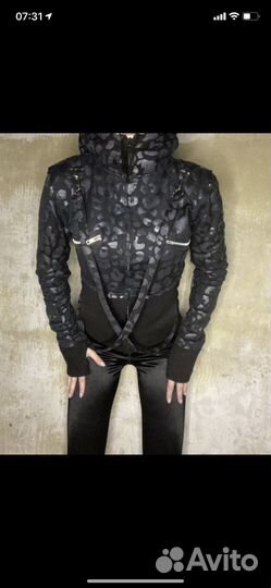 Куртка с ремешками