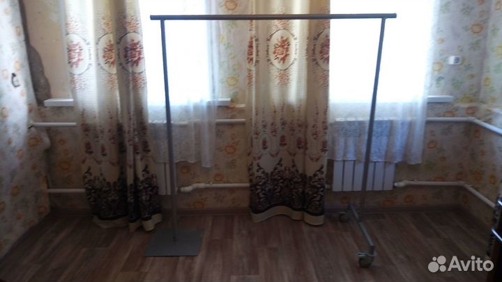 Вешалка для одежды напольная