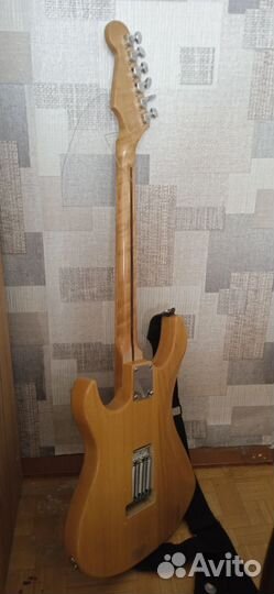Электрогитара с комбиком бу