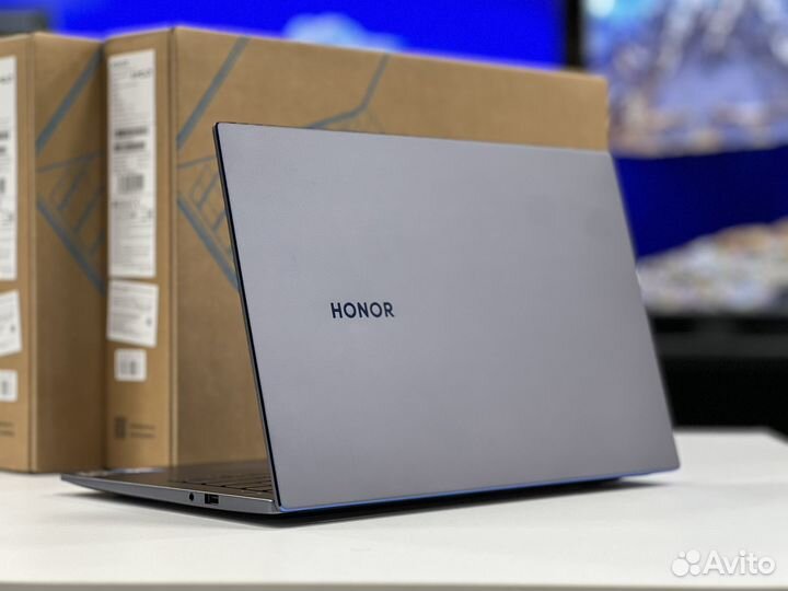 Новый Honor 14 IPS Ryzen 5 5500u SSD512g