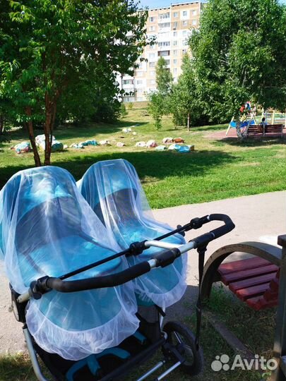 Коляска для двойни Bumbleride