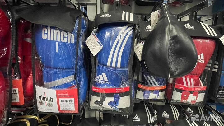 Снарядные перчатки для единоборств много