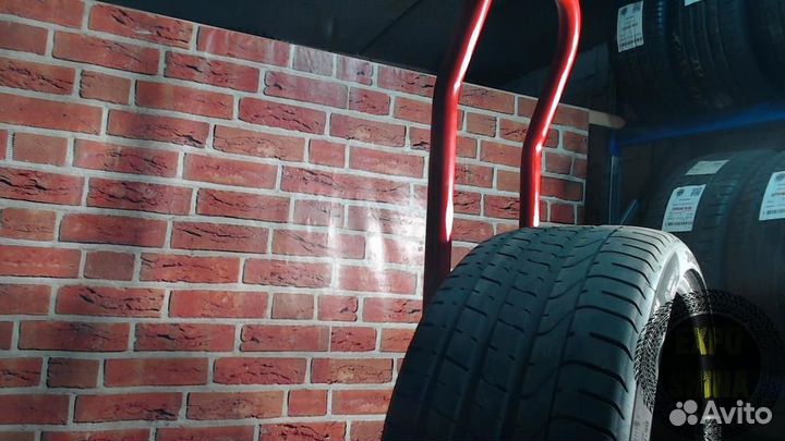 Pirelli P Zero 245/35 R20