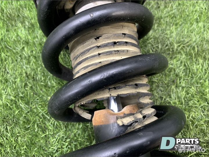 Стойка подвески передняя Infiniti Qx56 JA60