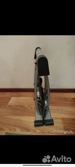 Тренажер для ягодиц и ног