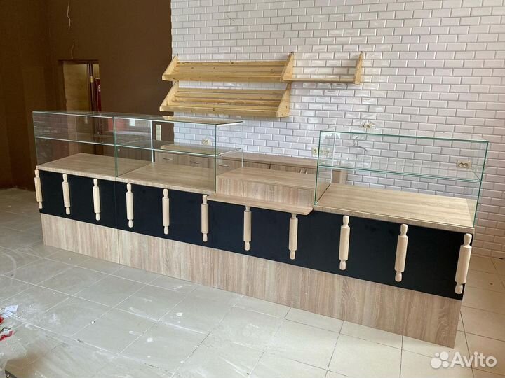 Витрины, стеллажи под заказ