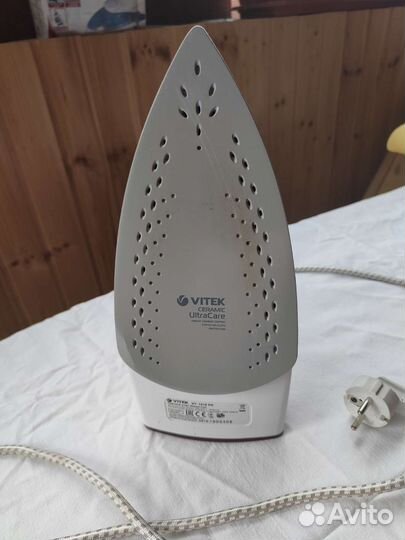 Утюг Vitek