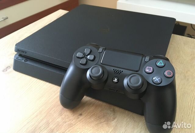Sony PS4 slim 1tb 2 джойстика
