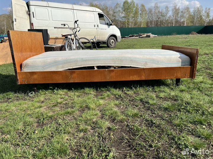 Отдам бесплатно мебель