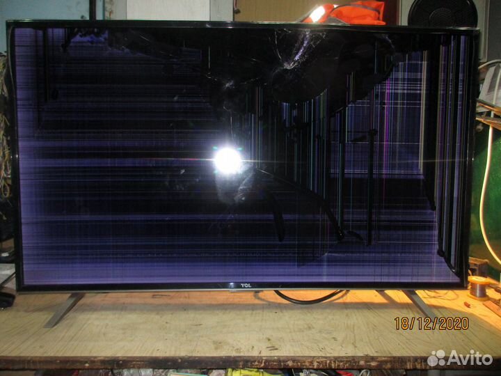 Телевизор TCL LED48D2700
