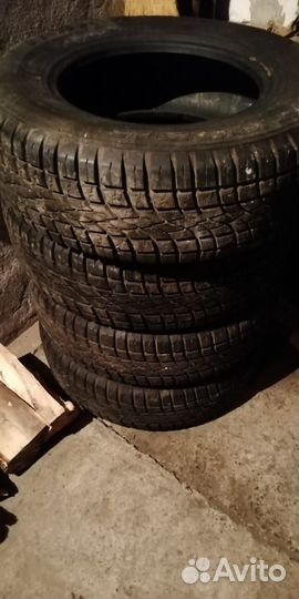 Продам шины УАЗ 235 70 16