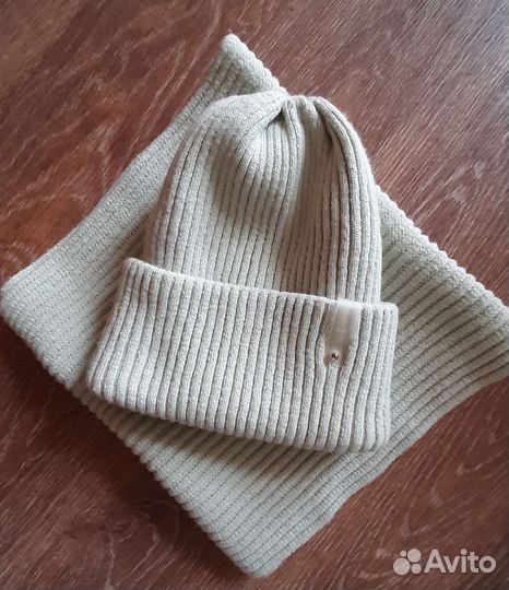 Комплект шапка и снуд