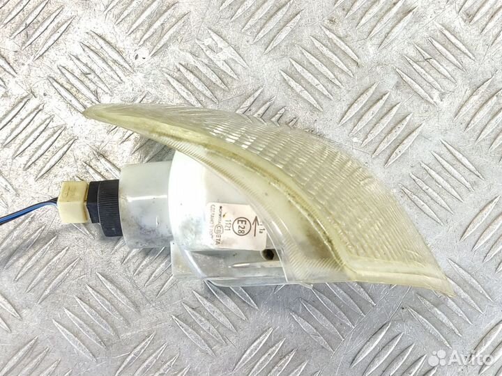 Поворотник левый Vaz 2114