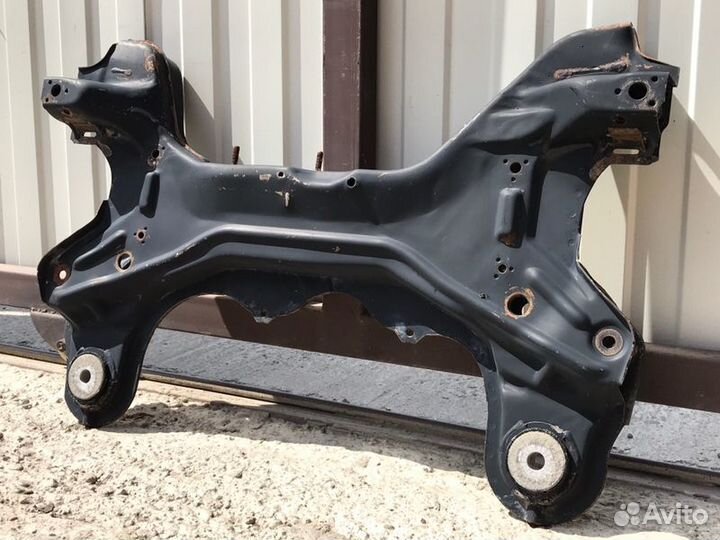 Подрамник Volkswagen Golf MK4 2000