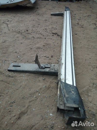 Подножка левая Suzuki Grand Vitara J20A 2011