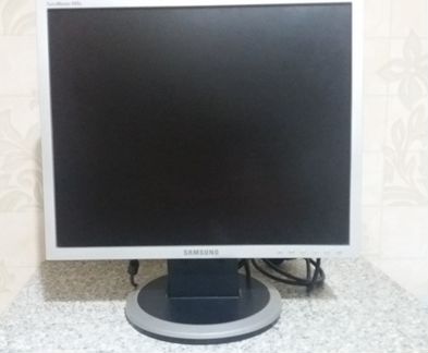 Монитор Samsung SyncMaster 940N 19