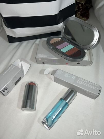 Косметика от r.e.m beauty ariana grande