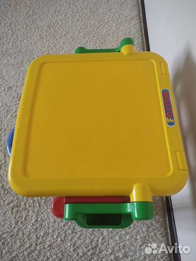 Школьная парта