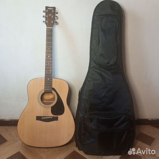 Классическая гитара yamaha