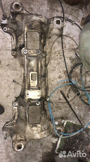 Подрамник на Dodge Caravan