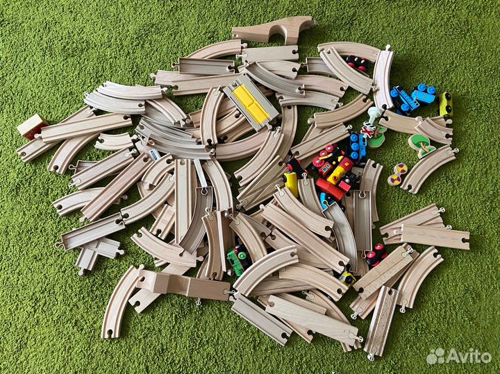 Несколько наборов железной дороги brio IKEA