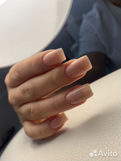 Модель на маникюр и педикюр