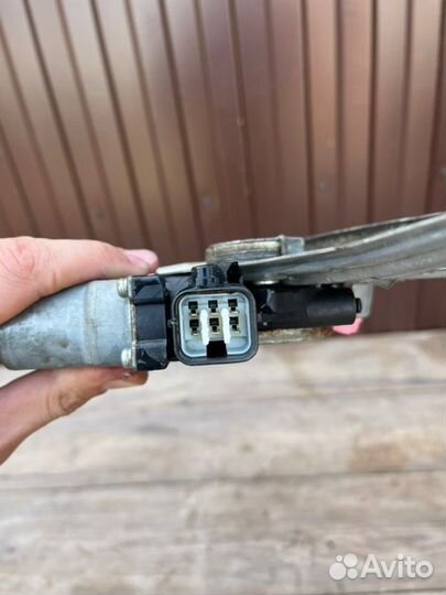 Стеклоподъемник передний левый Honda Civic 4D 1.3