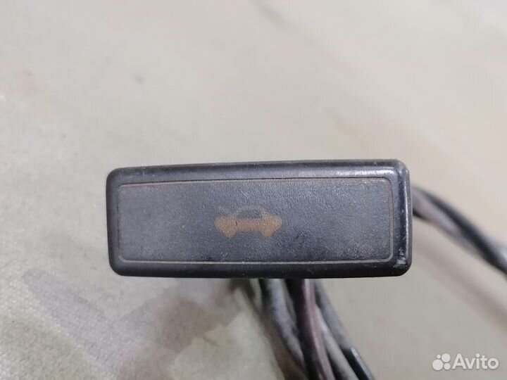 Трос открывания капота Mazda 323 5E 1.5 1980-1989