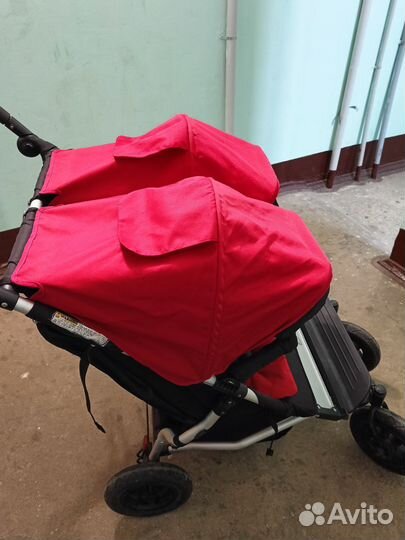 Коляска для двойни mountain buggy duet