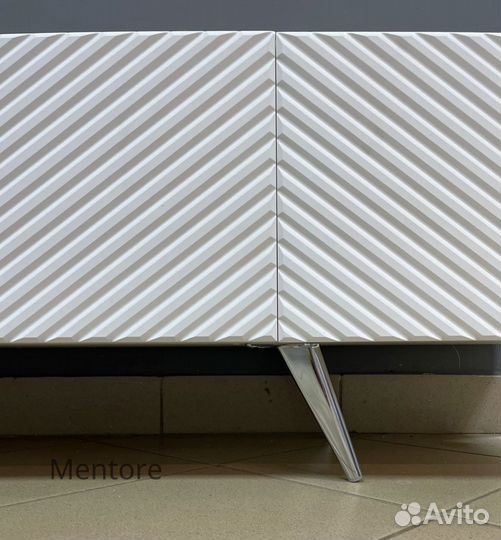 Тумба тв Bravo в белом цвете (на опорах)