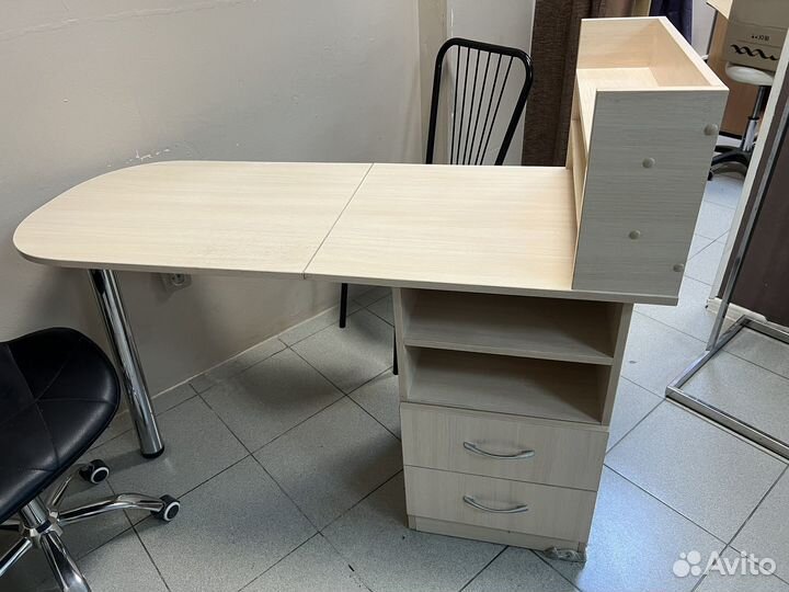 Стол для мастера маникюра бу