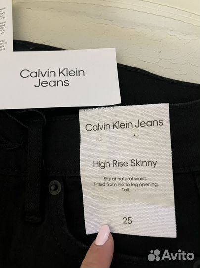 Женские джинсы Calvin Klein 25