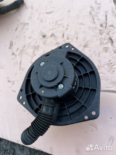 Моторчик отопителя печки Nissan Almera classic B10