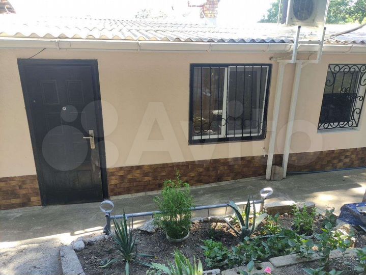 2-к. квартира, 42,7 м², 1/1 эт.