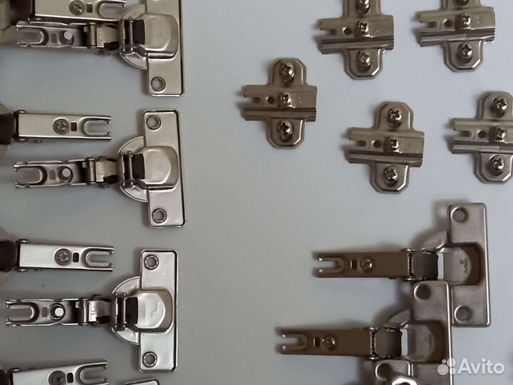 Петля мебельная hettich