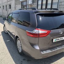 Toyota Sienna 3.5 AT, 2015, 300 000 км, с пробегом, цена 2 090 000 руб.