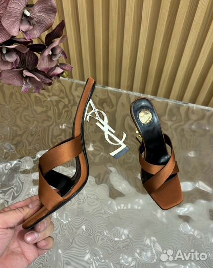 Босоножки Saint Laurent