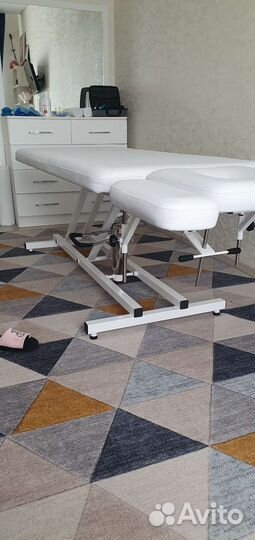 Массажная кушетка