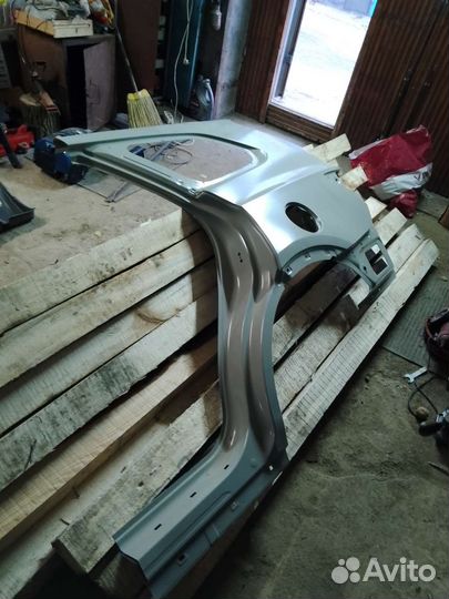 Заднее левое крыло Hyundai Grand Santa Fe