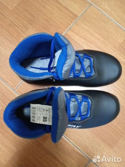 Лыжные ботинки детские р.35