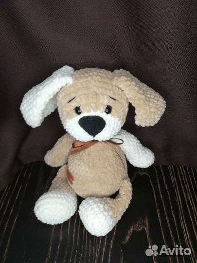 Щенок вязаный плюшевый
