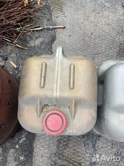 Канистры пластиковые бу