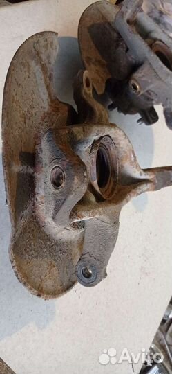 Кулак поворотный Suzuki Grand Vitara 1999г.в