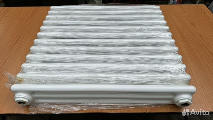 Трубчатый радиатор Zehnder 3060 12 N 1270