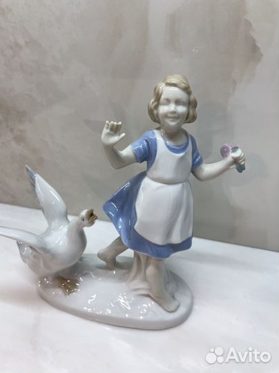 Статуэтка Carl Scheidig