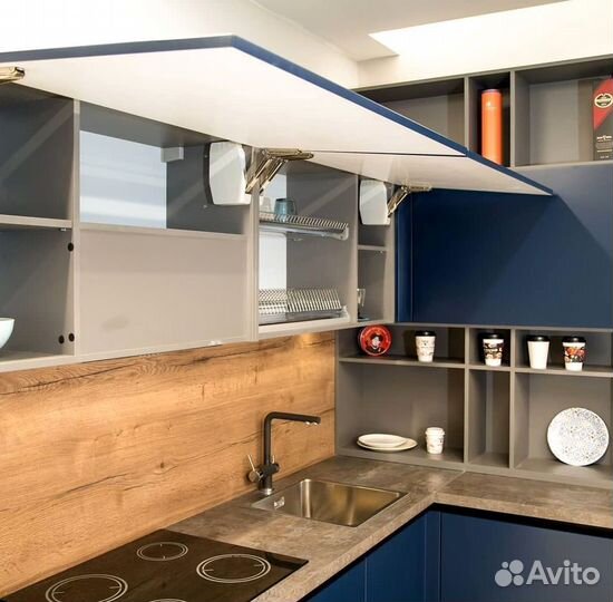 Кухонный гарнитур в стиле минимализм